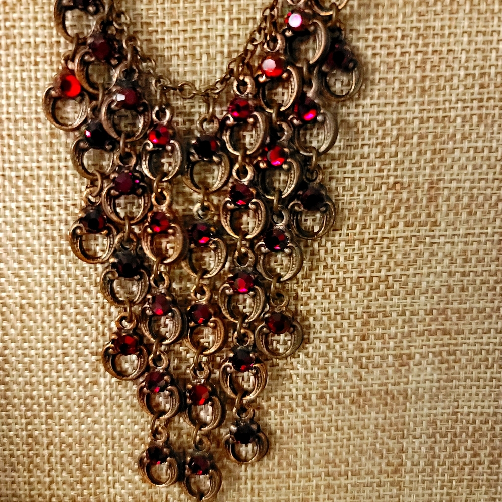Seasonal Whispers necklace with matching bracelet